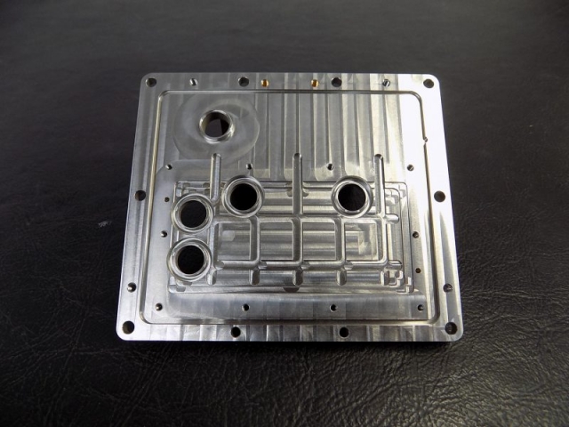 Thin SST backplate